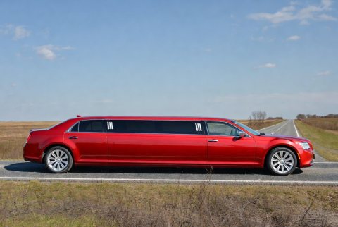 Cadillac DTS — ogłoszenie demo