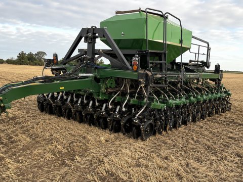Ciągniki rolnicze Mahindra — ogłoszenie demo