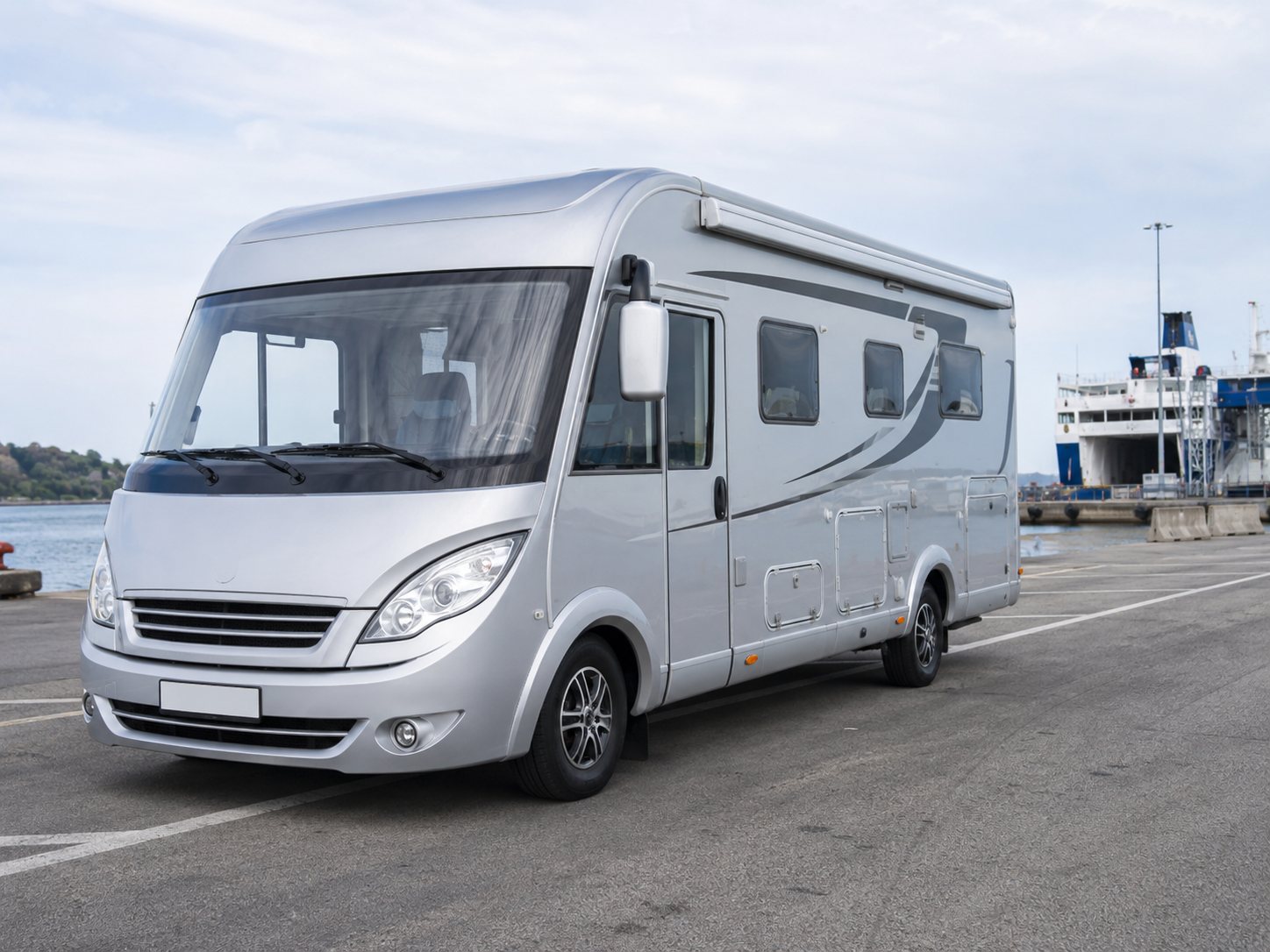 Sunlight Kampervan / furgon — Ford Transit — ogłoszenie demo